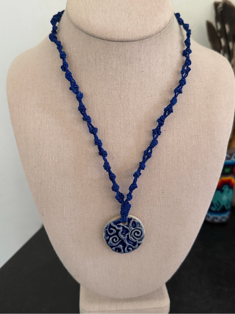 Vintage 90’s Y2K Blue Ceramic Pendant Necklace